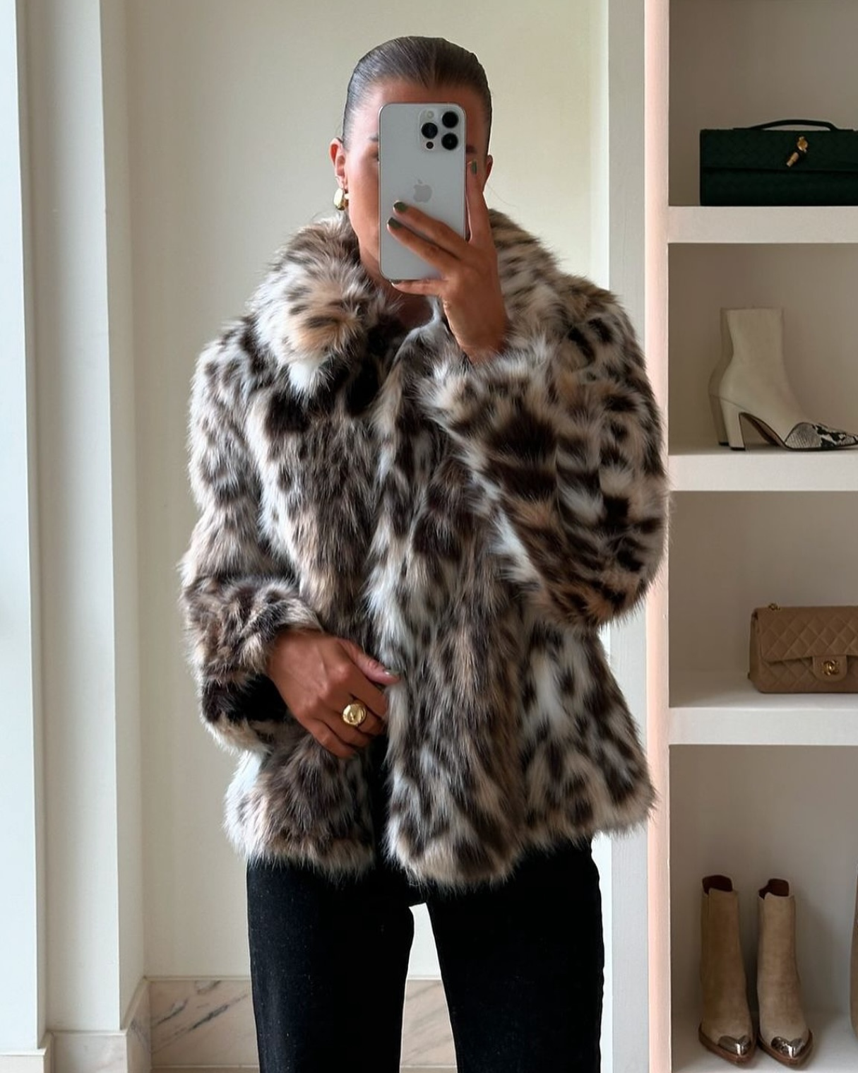 Leopard Faux Fur Coat for Women - Stylish, Premium Material, Perfect for Any Occasion 1