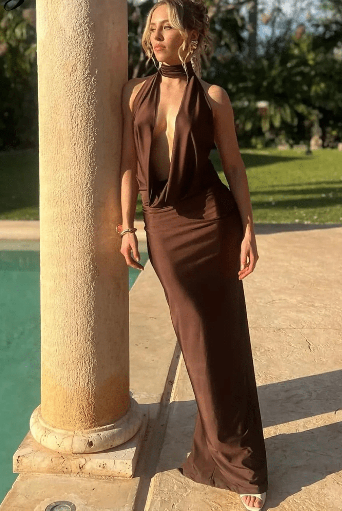 SOERA Bianca Sleeveless Backless Slit Maxi Dress - Dress - Brown XS
