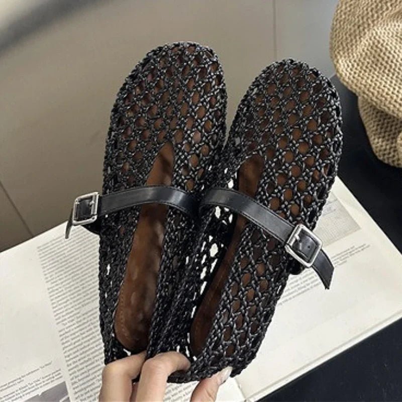 SOERA Bianca Woven Hollow Flat Sandals - Shoes - Black 35