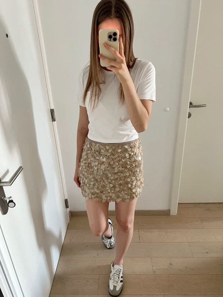 SOERA Bianca Sequin Paillette Mini Skirt - Skirt - L