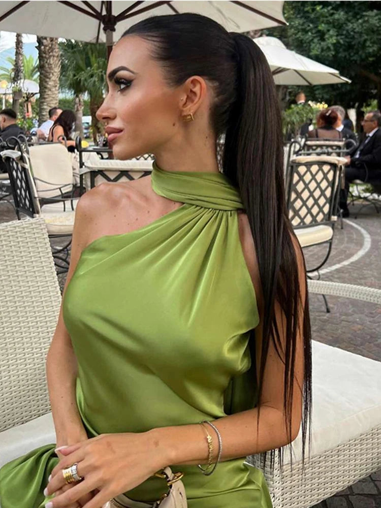 Vestido Yanna satinado halter y espalda descubierta