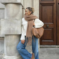 Bufanda de invierno con borlas Tanya