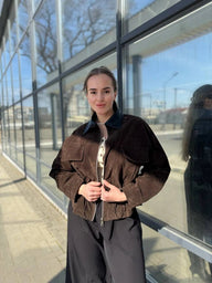 Chaqueta entallada de ante sintético Sharmaine