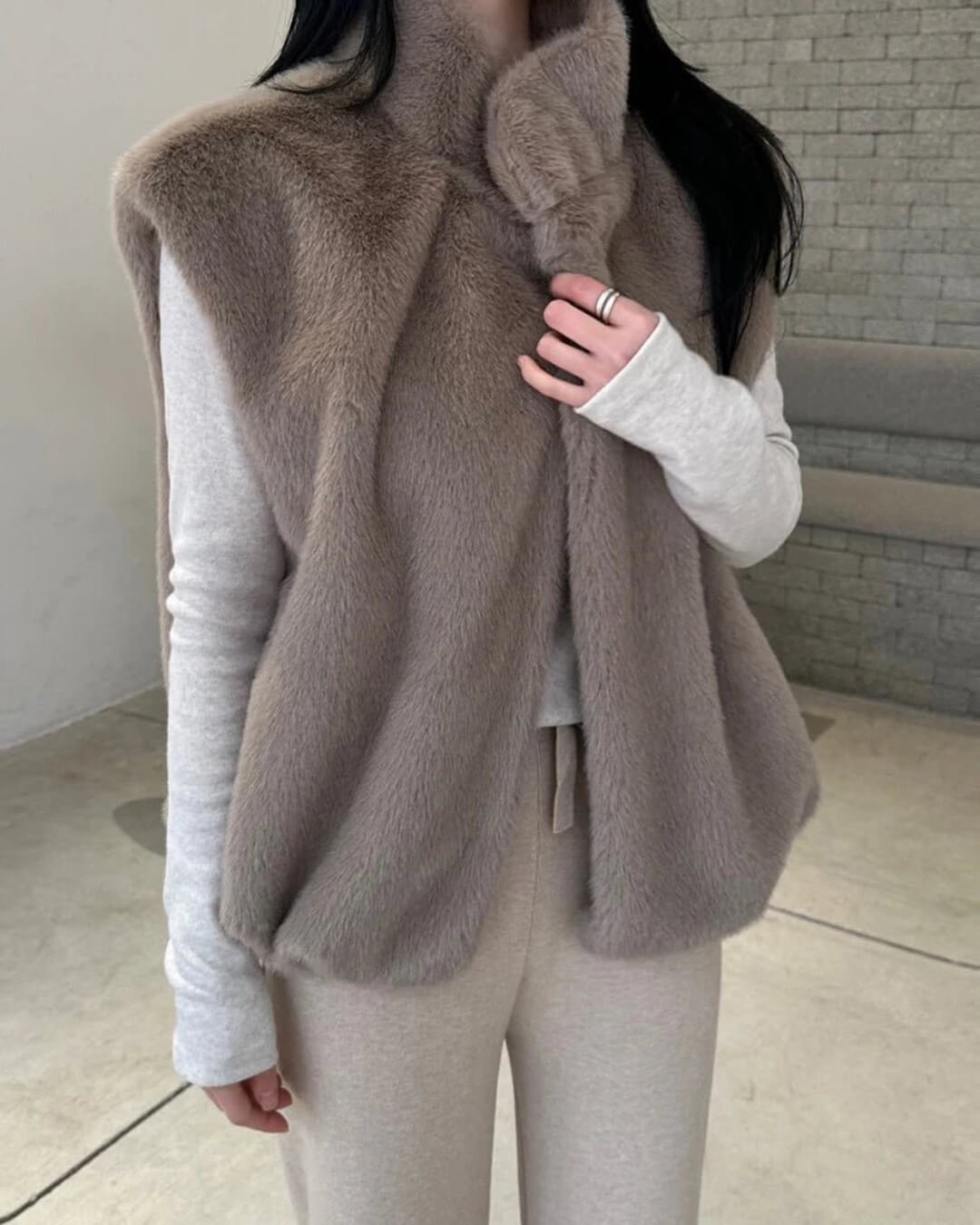 Colete de Pêlo Sintético de Gola Alta Amalia