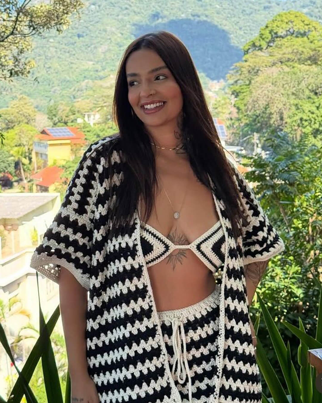Bree conjunto de bikini de punto color-block con abrigo