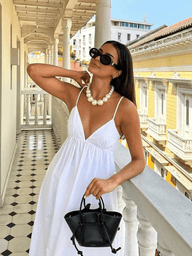 Vestido maxi Beatrice con escote en V profundo y espalda abierta
