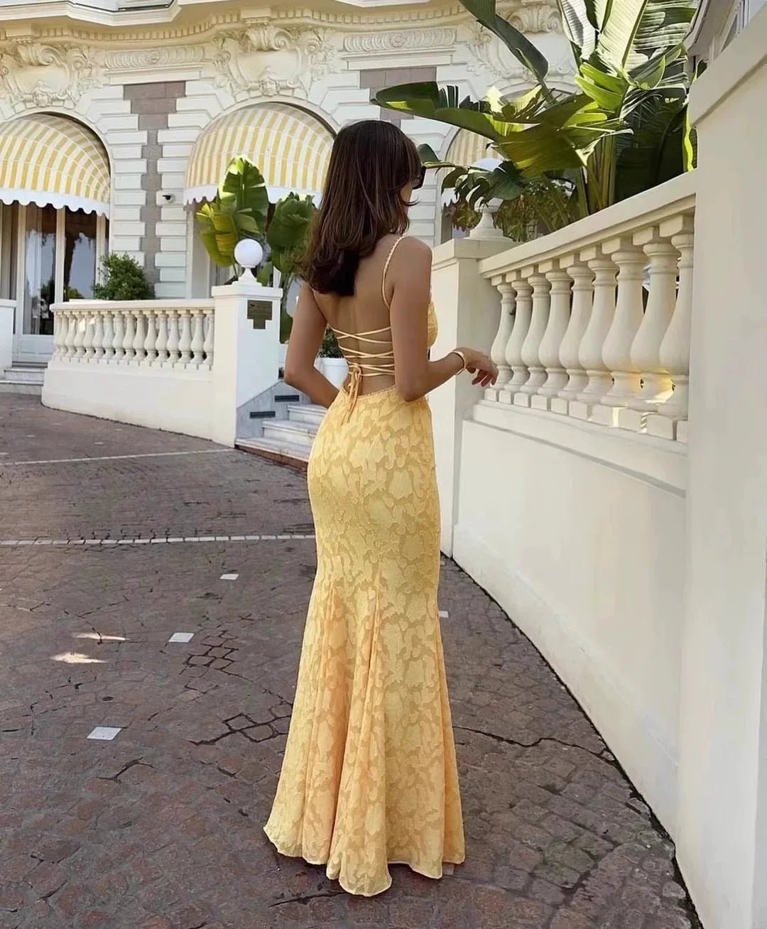 SOERA Claire Lace - Up Back Fishtail Maxi Dress - Dress -  Yellow S