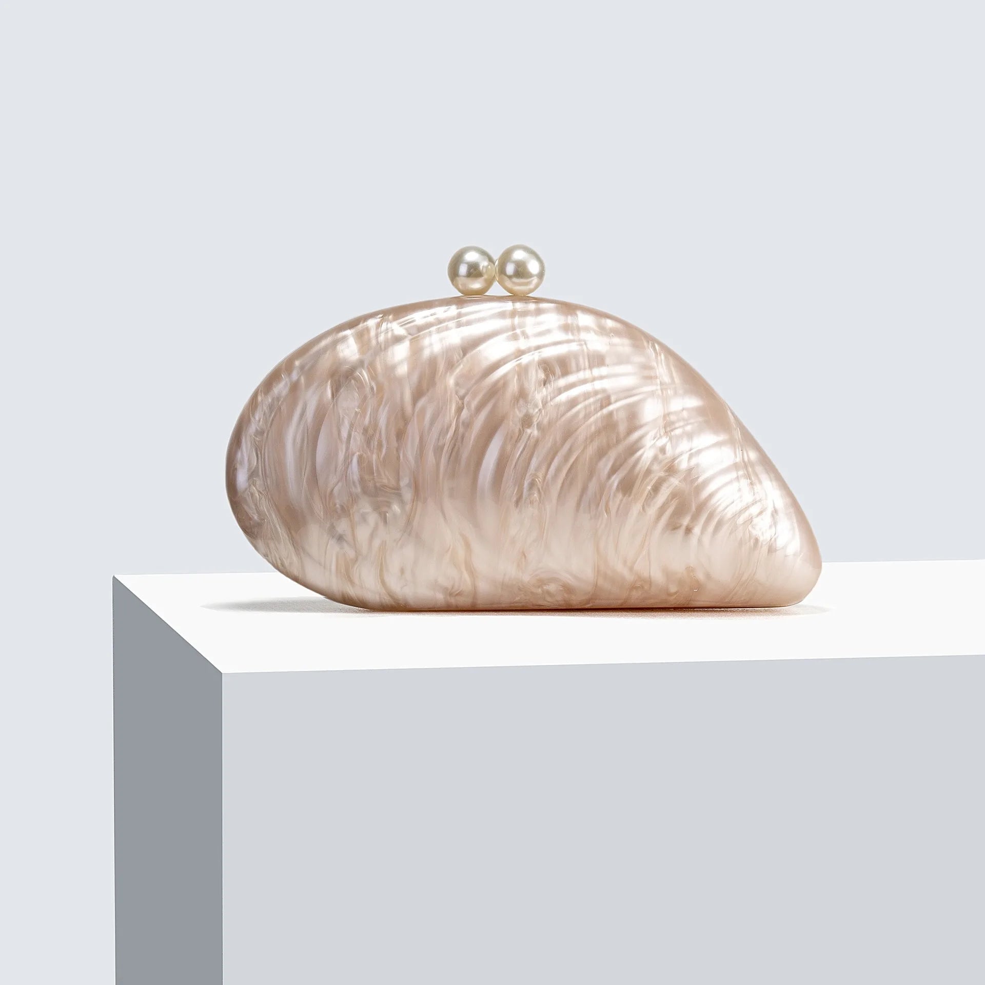 SOERA Valentina Shell-Shaped Clutch Purse - Handbags -  White