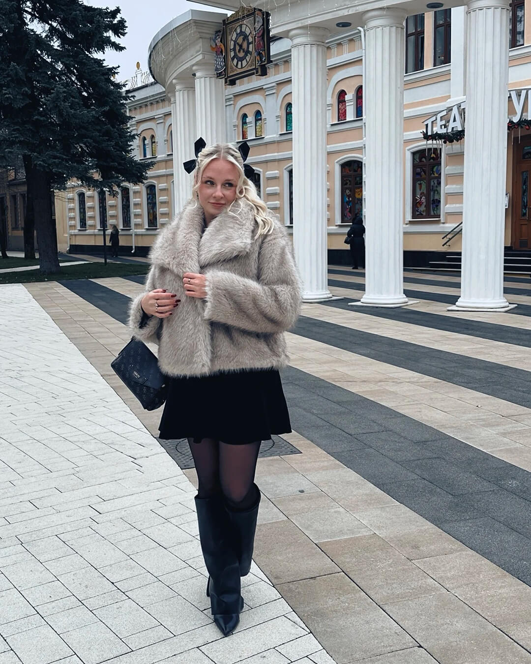 SOERA Krista Faux Fur Jacket - Jackets - Zy1765197968553637282 Beige S